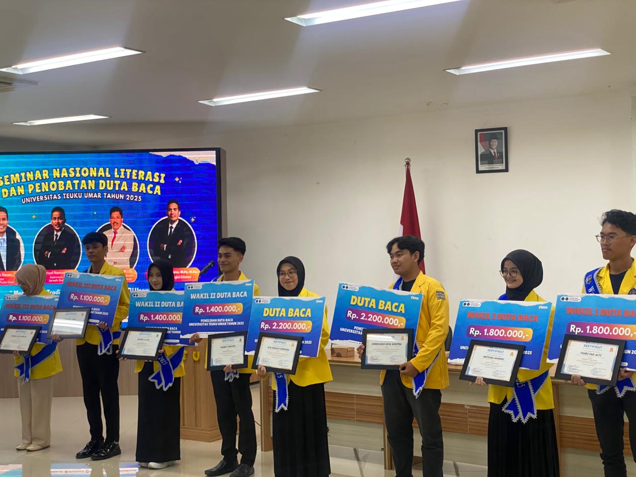 Delapan Mahasiswa Berhasil Raih Gelar Duta Baca UTU 2025 : Seminar Nasional Literasi Sekaligus Penobatan