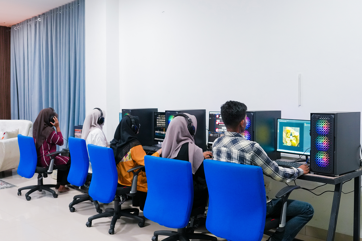 Creativecom Production Desain Grafis